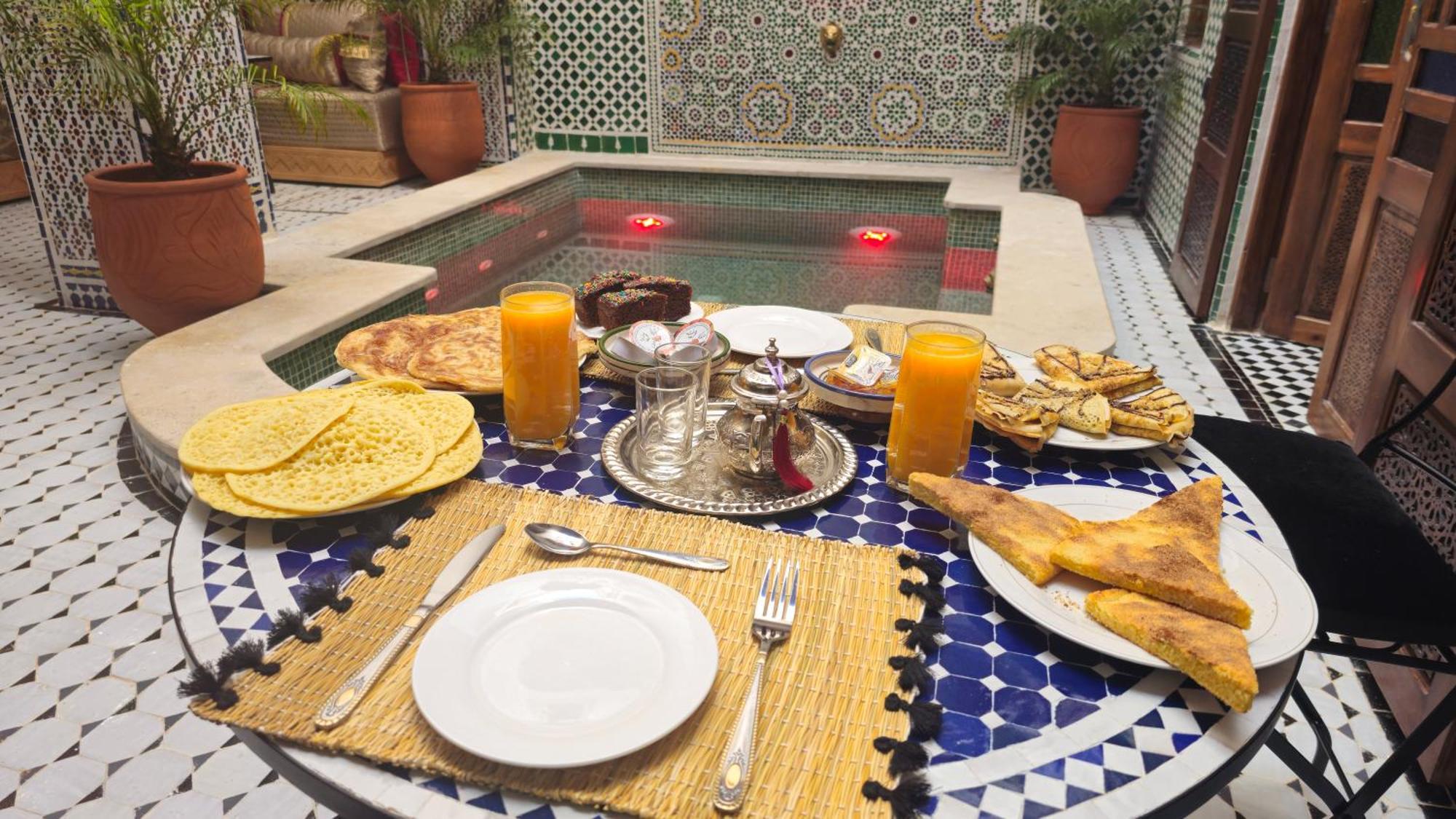 Riad Diamant Bleu Фес Екстериор снимка